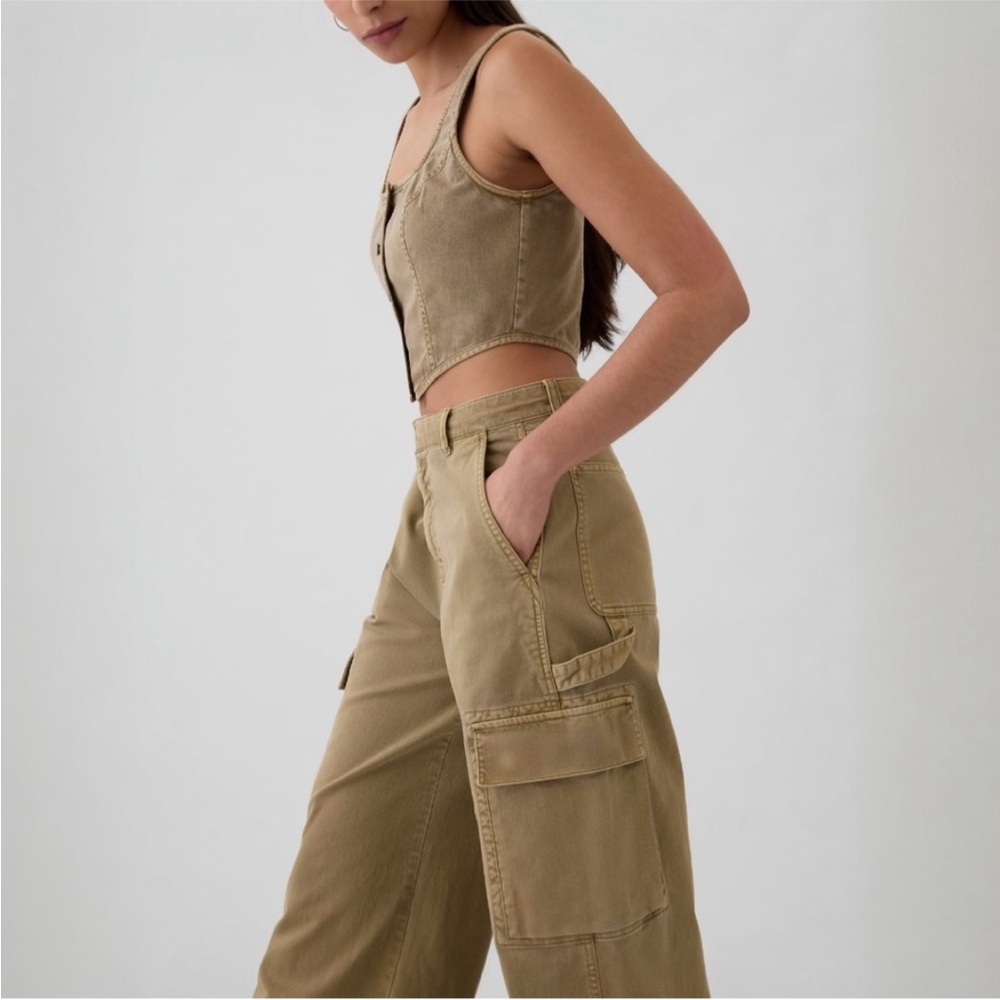 NWT‎ GAP Mid Rise Cargo Baggy Khakis - Size 6 🩷 #518140 - Picture 7 of 9